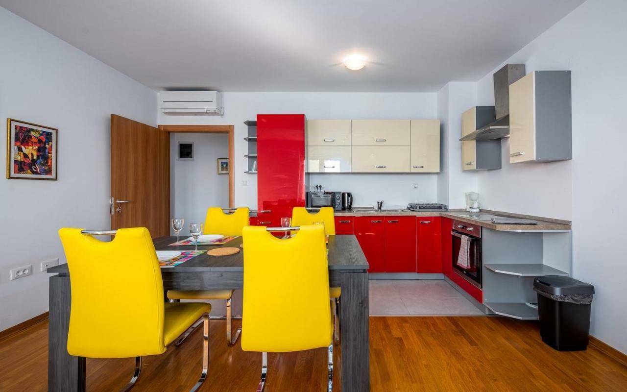 Laura House With Apartment Umag Exterior foto